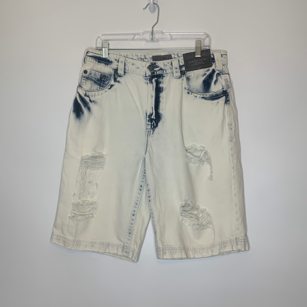 Decree Light Acid Wash Shorts NWT 33 Waist
